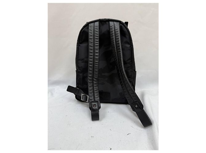 Valentino Garavani Zaino in nylon nero in jacquard camouflage Valentino - vista 11
