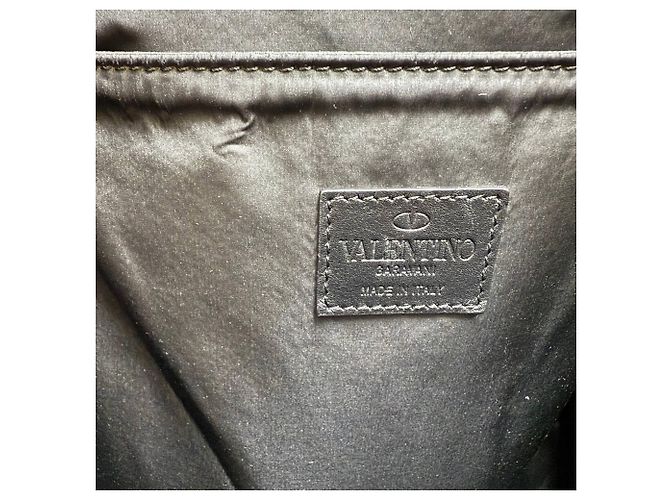 Valentino Garavani Zaino in nylon nero in jacquard camouflage Valentino - vista 7