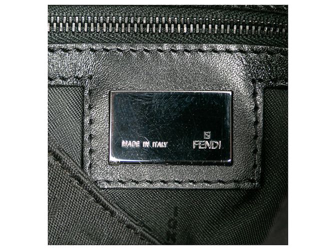 Borsa a tracolla in tela Zucchino nera di Fendi - vista 5