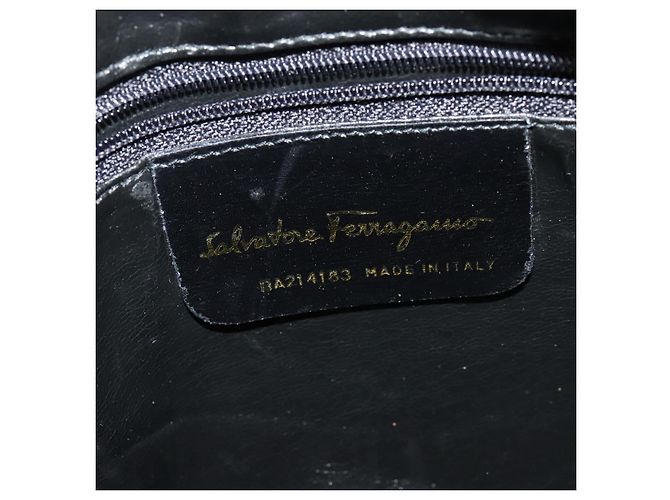 Borsa a Spalla Vala in Pelle Nera e Oro Auth 129395 di Salvatore Ferragamo Nero D'oro - vista 12