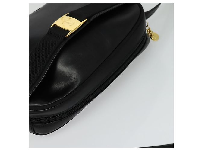 Borsa a Spalla Vala in Pelle Nera e Oro Auth 129395 di Salvatore Ferragamo Nero D'oro - vista 6