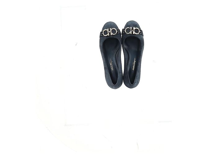Salvatore Ferragamo Ferragamo Garda Pumps aus blauer Wildleder - Ansicht 11