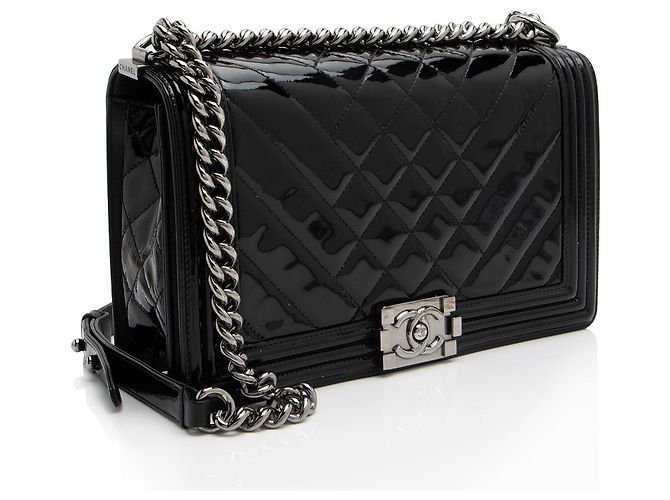Chanel Chevron Lackleder Neue Medium Boy Bag Schwarz - vue 2