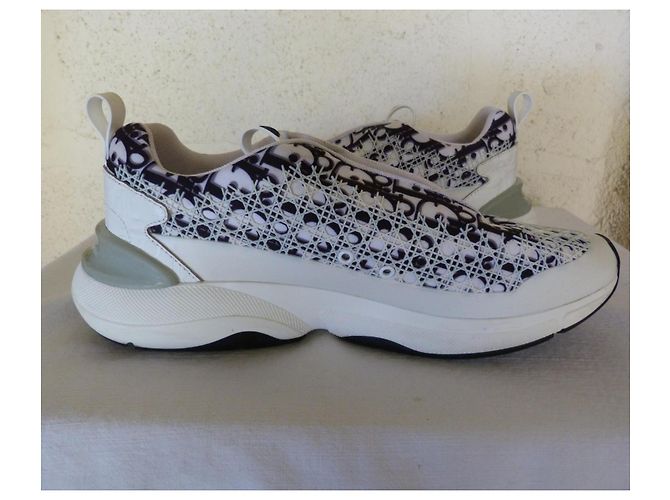 Sneakers Dior B 24 Monogramma Nero e Bianco - vista 10