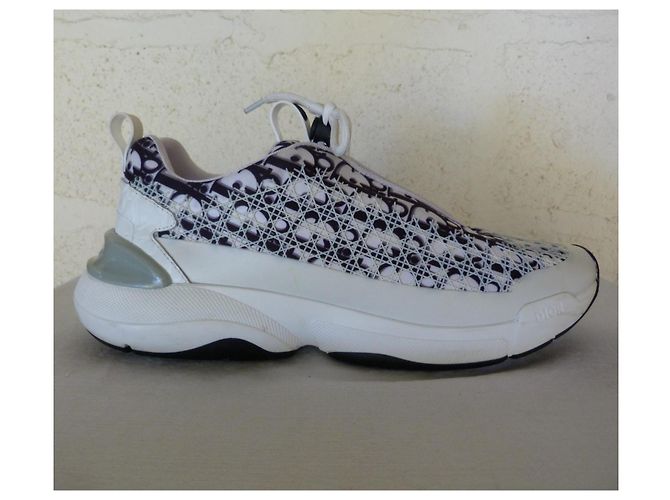 Sneakers Dior B 24 Monogramma Nero e Bianco - vista 2