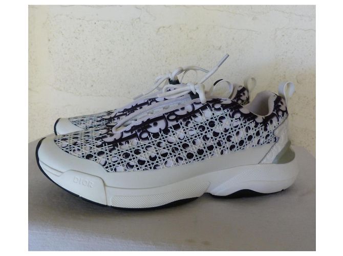 Sneakers Dior B 24 Monogramma Nero e Bianco - vista 3