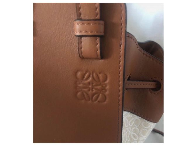 Borsa Loewe Mini Hammock Beige in Pelle e Tela - vista 4