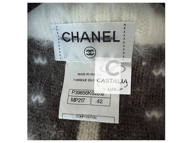 Chanel Arktisches Eis Ikonischer Flauschiger Cardigan 42 FR Beige - Ansicht 19