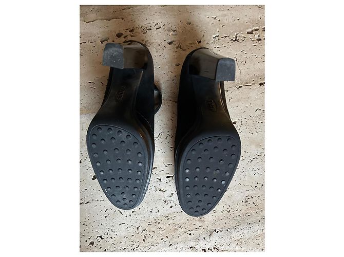 Décolleté Tod's in scamosciato nero - vista 5