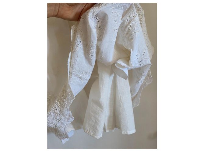 Mini vestido Gas branco de algodão com renda sangallo e paetês - vista 11