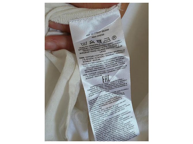 Mini vestido Gas branco de algodão com renda sangallo e paetês - vista 13