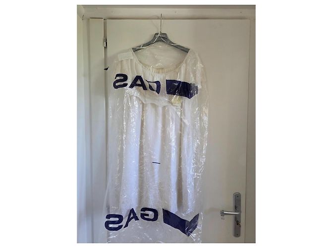 Mini vestido Gas branco de algodão com renda sangallo e paetês - vista 14