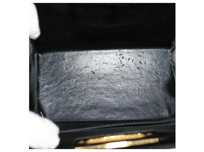 Borsa a spalla Gancini Chain di Salvatore Ferragamo in vernice nera e oro Auth 129160 Nero D'oro - vista 11