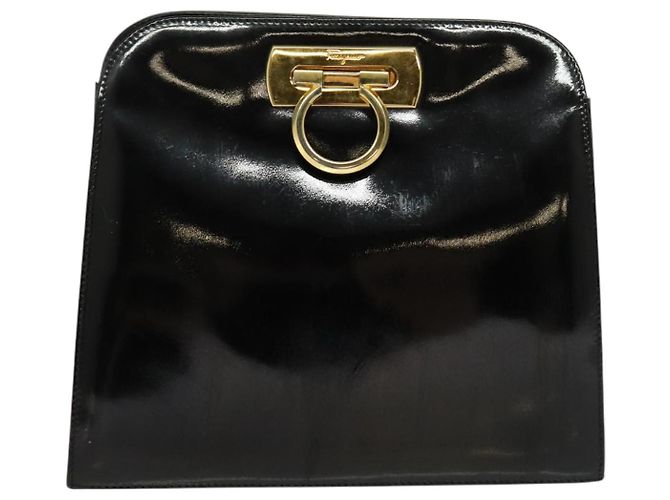 Borsa a spalla Gancini Chain di Salvatore Ferragamo in vernice nera e oro Auth 129160 Nero D'oro - vista 13