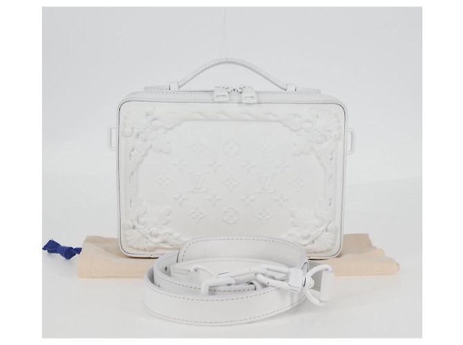 LOUIS VUITTON Monogramma LV Ornamento Borsa Trunk Morbida Bianca M21833 LV Auth MX402SM Bianco - vista 12