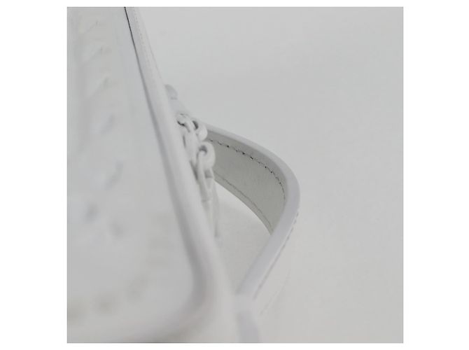 LOUIS VUITTON Monogramma LV Ornamento Borsa Trunk Morbida Bianca M21833 LV Auth MX402SM Bianco - vista 8