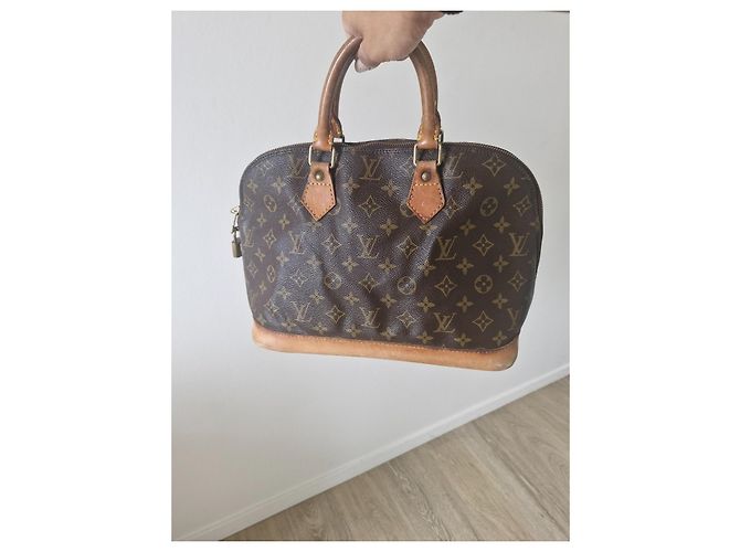 Alma Borsa Louis Vuitton in pelle marrone - vista 2