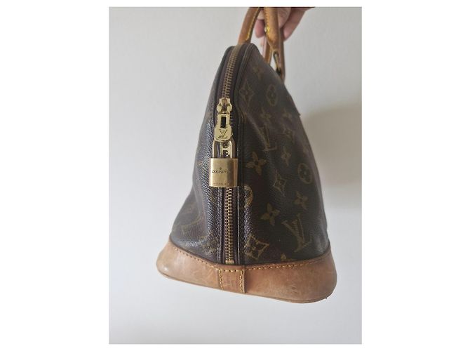 Alma Borsa Louis Vuitton in pelle marrone - vista 4