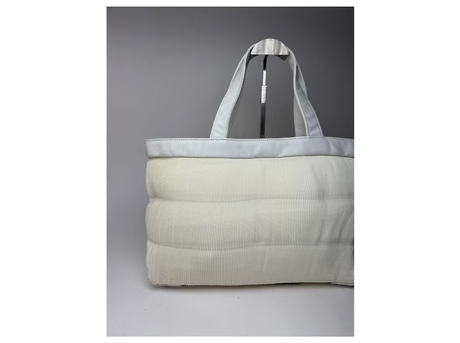 Vintage Issey Miyake Plissee Ledertasche weiß - Ansicht 2