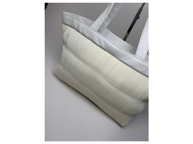 Vintage Issey Miyake Plissee Ledertasche weiß - Ansicht 7