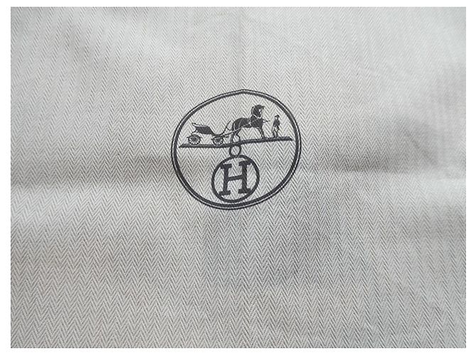 Hermès dustbag in chevron canvas 60X52 for Hermès Birkin 35 bag Beige - view 2