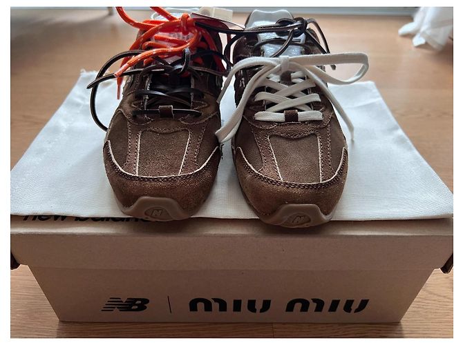 Miu Miu New Balance 530 SL Cannella Marrone Marrone scuro - vista 3