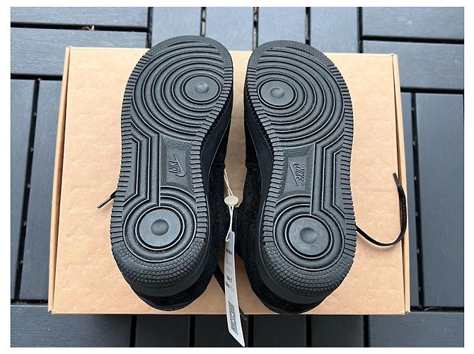 Louis Vuitton x Nike Air Force 1 Basso Nero - vista 6