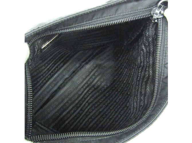Borsa a spalla in nylon da donna Prada TESSUTO BT0741 Nero - vista 3