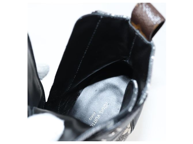 Botas gris LOUIS VUITTON Monogram Jaguar Star Trail Line Lace Up Auth 127740M Castaño - vista 14
