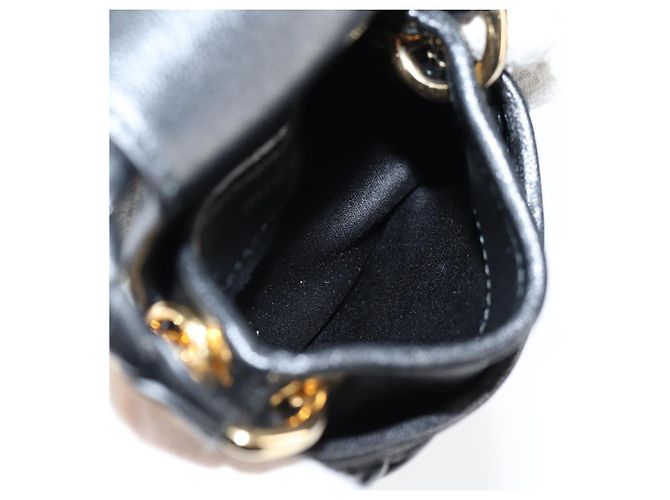 Borsa a spalla Miu Miu Matelassé Chain Pouch in pelle nera e oro Auth 128140SM Nero D'oro - vista 10