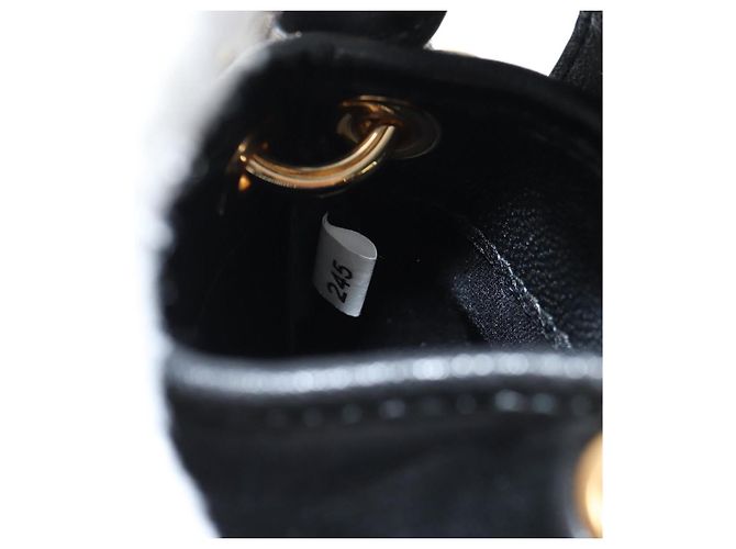 Borsa a spalla Miu Miu Matelassé Chain Pouch in pelle nera e oro Auth 128140SM Nero D'oro - vista 11