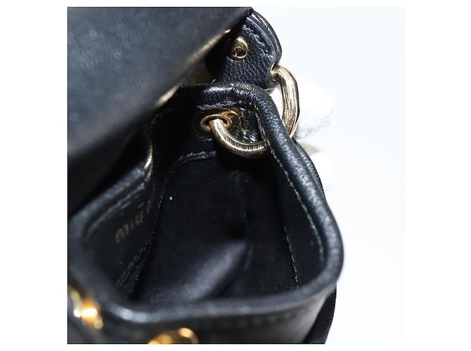 Borsa a spalla Miu Miu Matelassé Chain Pouch in pelle nera e oro Auth 128140SM Nero D'oro - vista 22