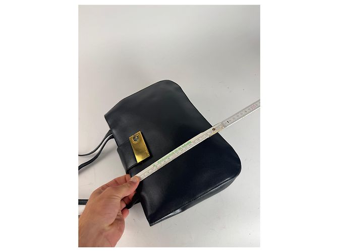 Vintage Givenchy Ledertasche schwarz - Ansicht 13