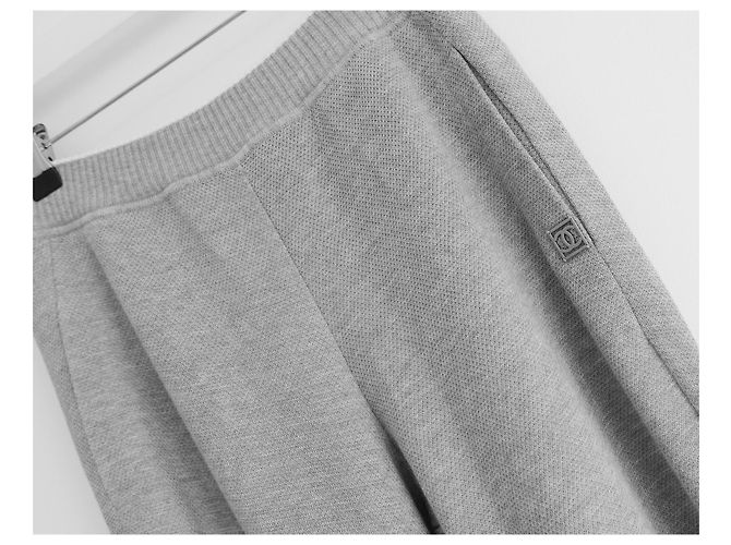 Pantalones de chándal Chanel Línea 2009 09P Gris - vista 2