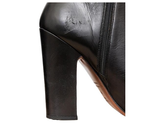 Botines Alaïa de cuero negro con tacón de aguja - vista 10