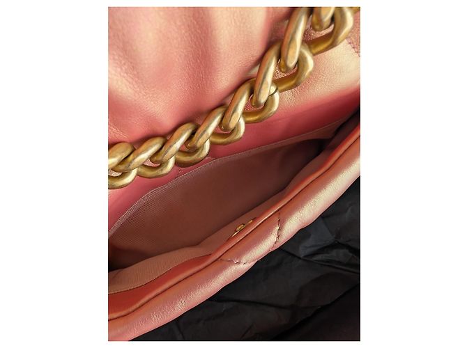 Chanel 19 Couro de bezerro iridescente acolchoada média aba rosa - vista 14