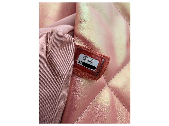 Chanel 19 Couro de bezerro iridescente acolchoada média aba rosa - vista 7