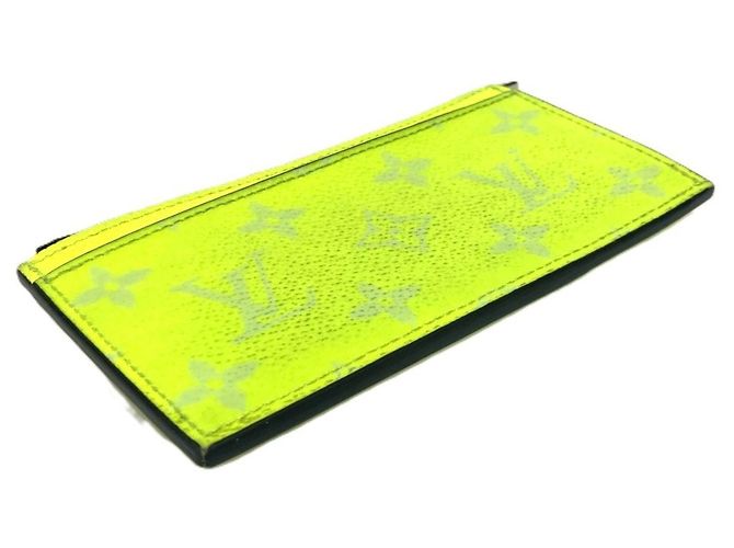 Monedero Taiga Rama de Louis Vuitton Amarillo - vista 7