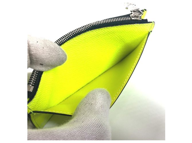 Monedero Taiga Rama de Louis Vuitton Amarillo - vista 8