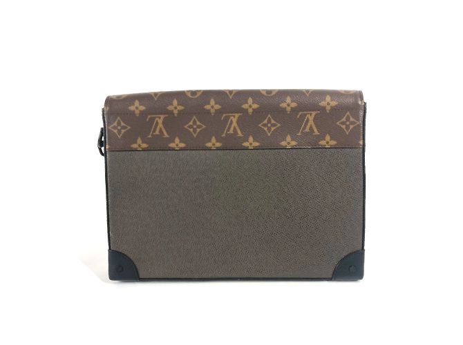Borsa Pochette Steamer Monogram Taiga Louis Vuitton Marrone Cachi - vista 2