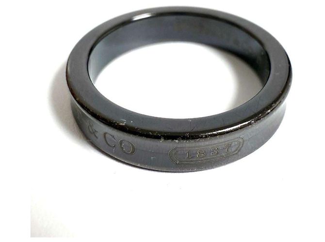 Tiffany & Co Anello Pinky Tiffany per uomini e donne 1837 in titanio - vista 3