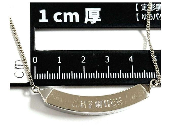 Collana lunga con pendente per uomini e donne Valentino - vista 9
