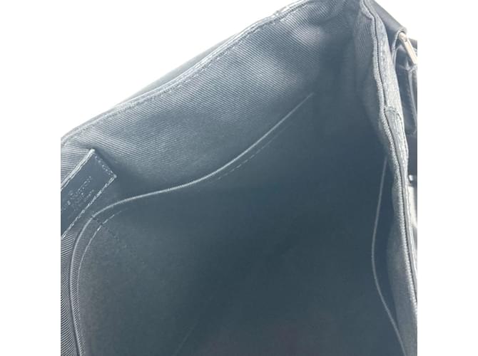 Bolso Messenger Explorer MM Monogram Eclipse Louis Vuitton Negro Monograma - vista 15