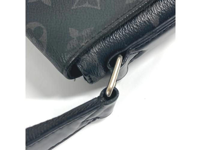 Bolso Messenger Explorer MM Monogram Eclipse Louis Vuitton Negro Monograma - vista 9