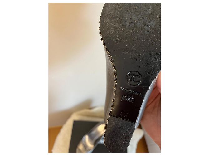 Décolleté Chanel Argentate in Pelle a Punta Aperta 36.5 Argento - vista 12