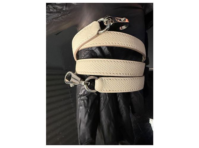 Hermès Kelly 32 Handtasche in der Farbe Craie Roh - Ansicht 12