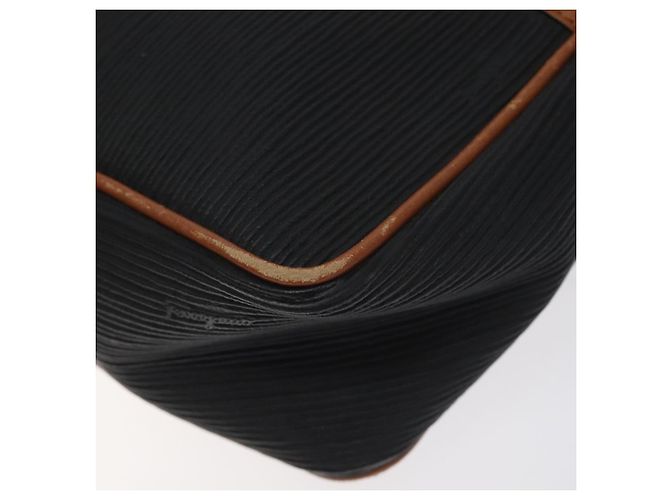 Borsa a spalla Salvatore Ferragamo in pelle PVC nera e oro Auth bs27289 Nero D'oro - vista 10
