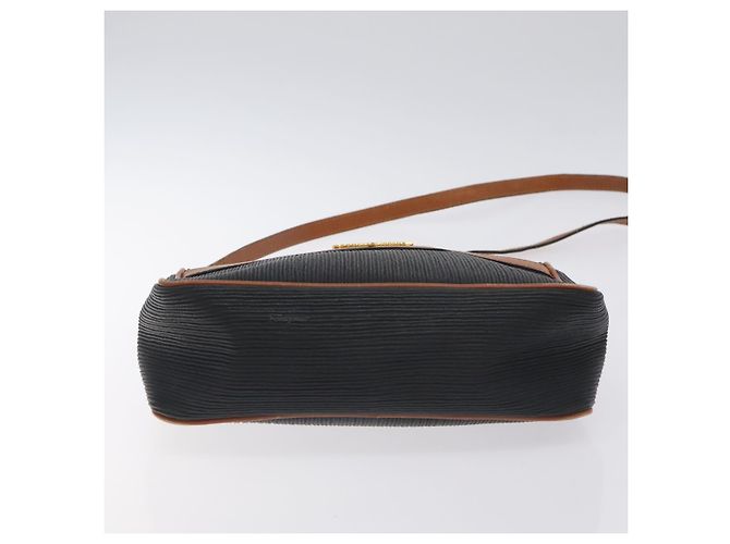 Borsa a spalla Salvatore Ferragamo in pelle PVC nera e oro Auth bs27289 Nero D'oro - vista 9