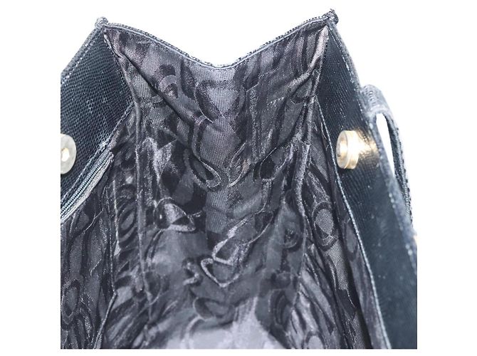 Borsa Tote Vala in pelle nera e oro Salvatore Ferragamo Auth 131008 Nero D'oro - vista 17