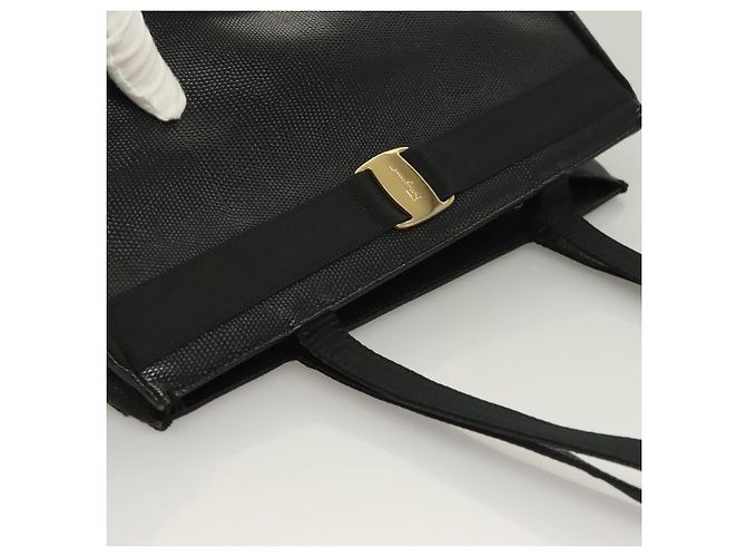 Borsa Tote Vala in pelle nera e oro Salvatore Ferragamo Auth 131008 Nero D'oro - vista 6